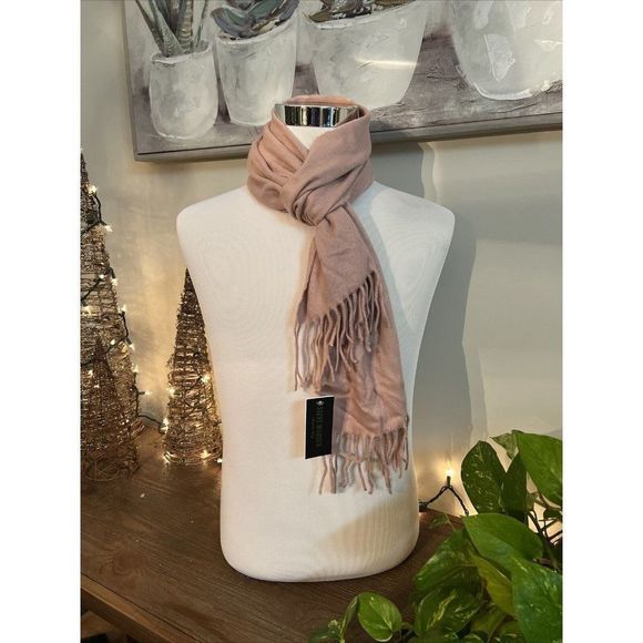 NWT Steve Madden Mid Weight Cozy Muffler Scarf with Fringe Blush Pink‎ - Picture 1 of 5